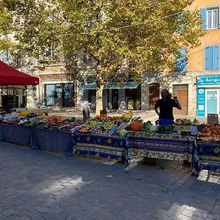 Akropole De Caroline, Central, Lumineux, Calme, Free Parking, Lift, 3 Beds Draguignan Ngoại thất bức ảnh