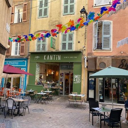 Akropole De Caroline, Central, Lumineux, Calme, Free Parking, Lift, 3 Beds Draguignan Ngoại thất bức ảnh