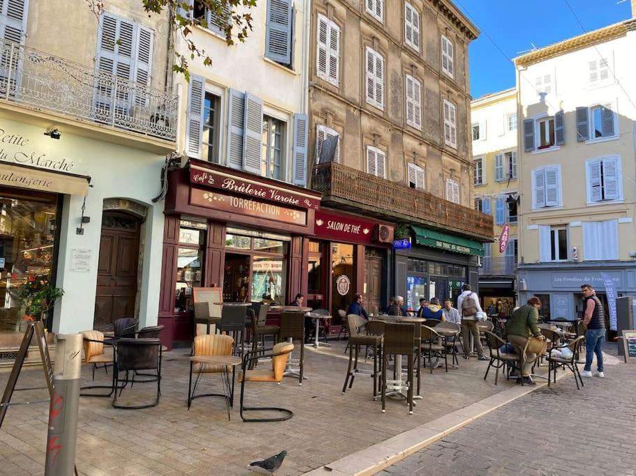 Akropole De Caroline, Central, Lumineux, Calme, Free Parking, Lift, 3 Beds Draguignan Ngoại thất bức ảnh